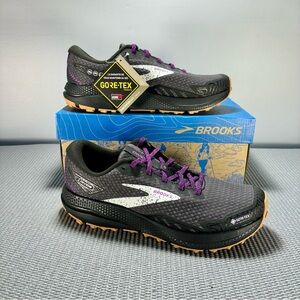 Brooks Women's Athletic Shoes - Black and Purple